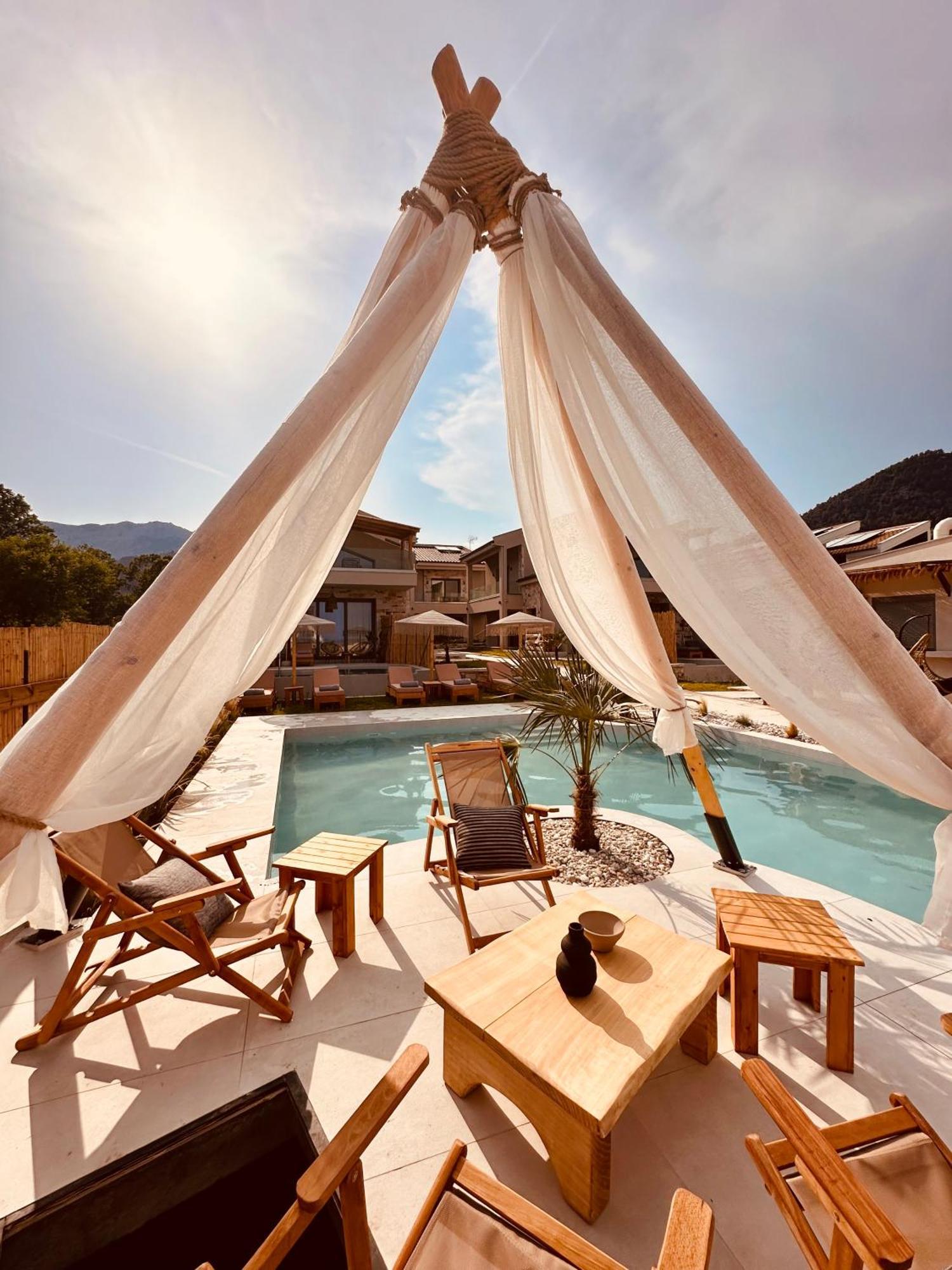 Amo Golden Suites Chrysi Ammoudia ภายนอก รูปภาพ