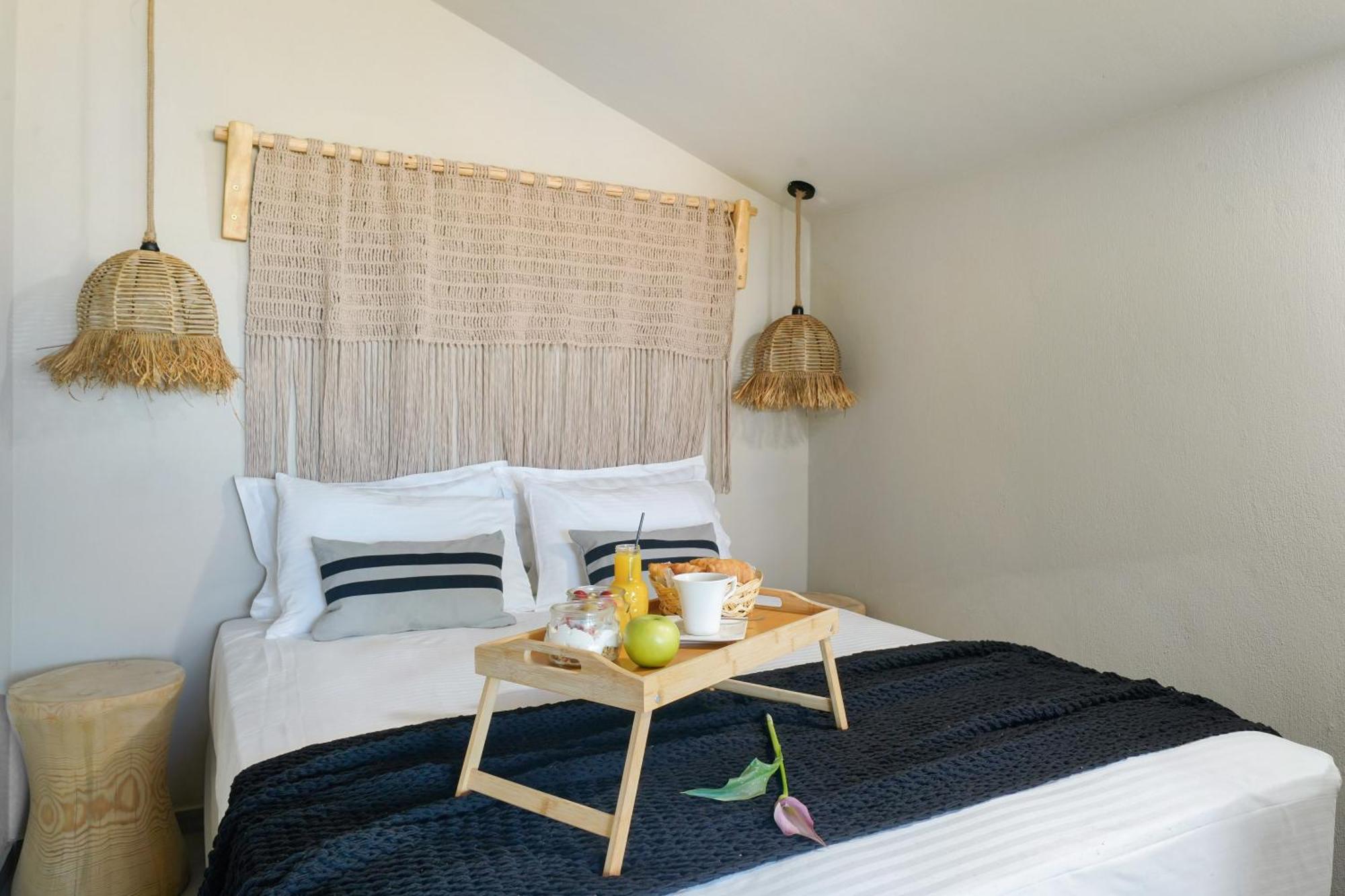 Amo Golden Suites Chrysi Ammoudia ภายนอก รูปภาพ