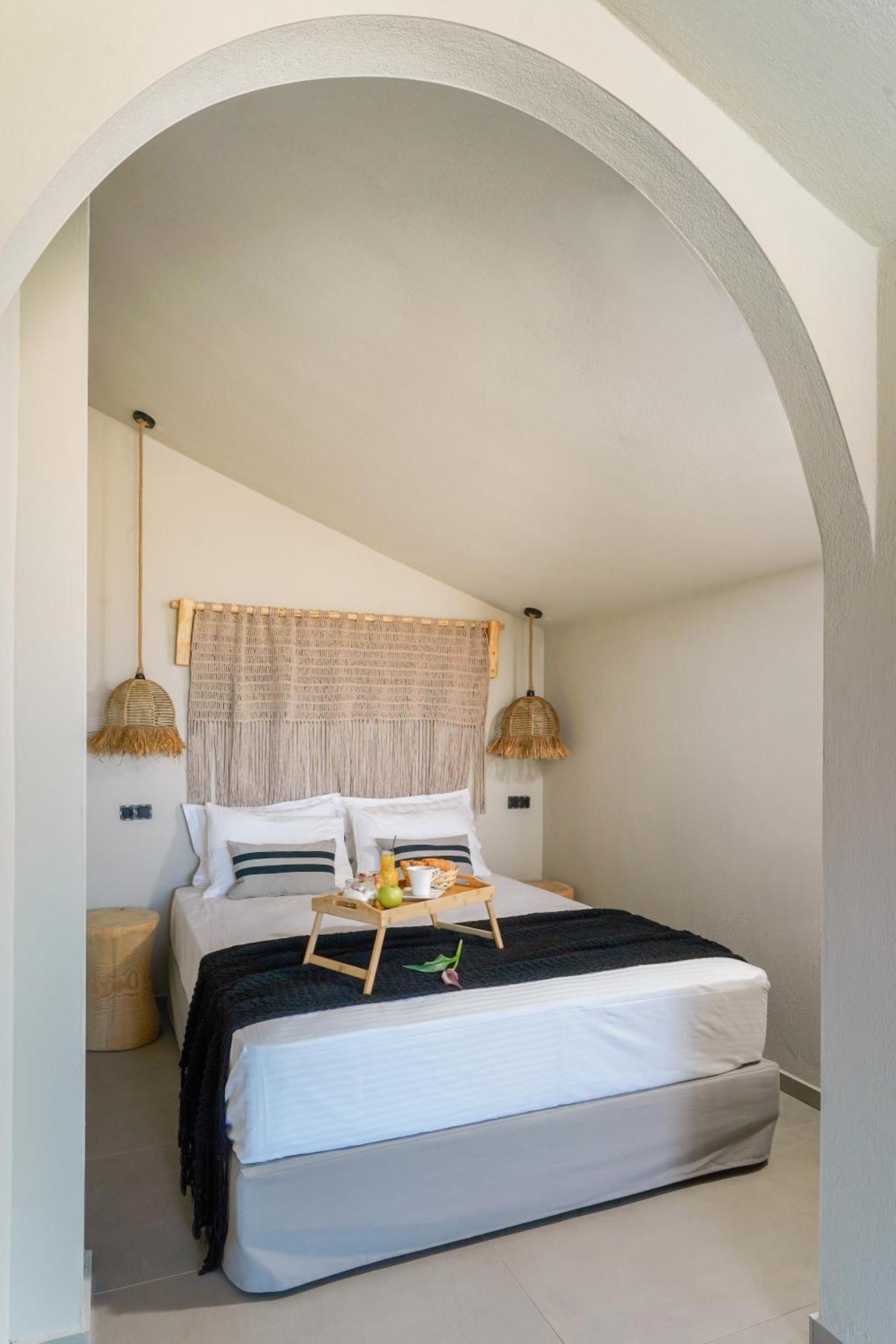 Amo Golden Suites Chrysi Ammoudia ภายนอก รูปภาพ