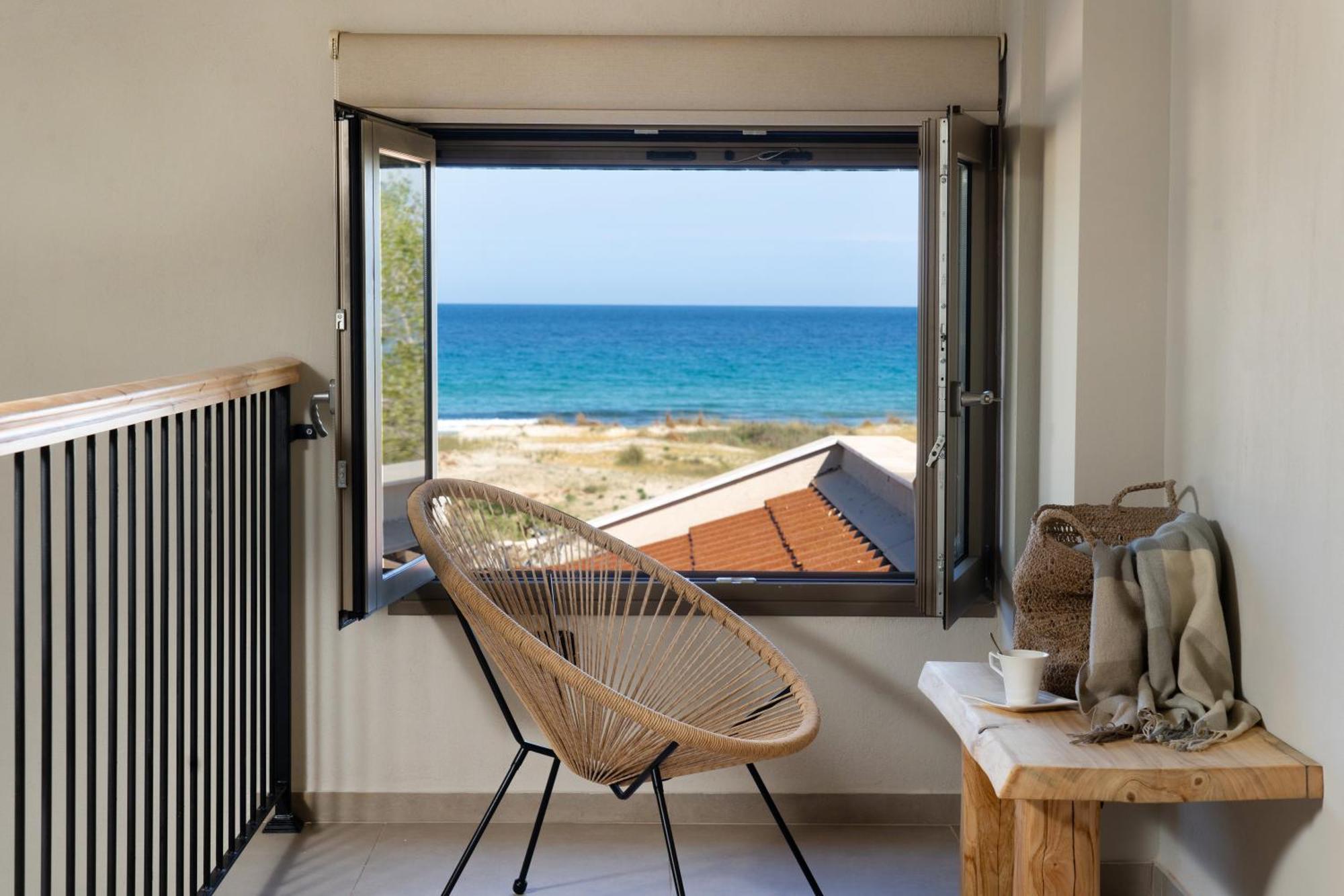 Amo Golden Suites Chrysi Ammoudia ภายนอก รูปภาพ
