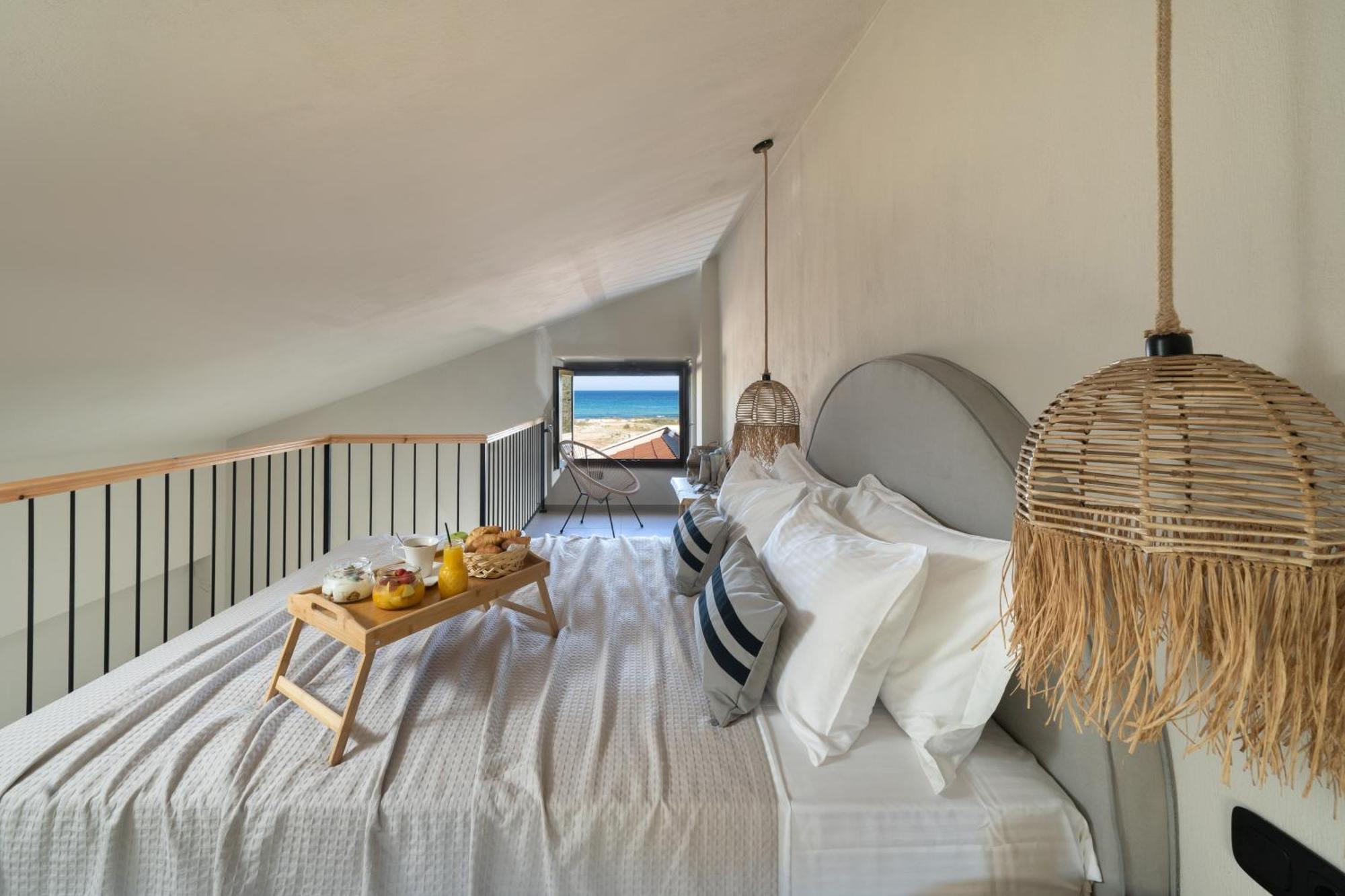 Amo Golden Suites Chrysi Ammoudia ภายนอก รูปภาพ